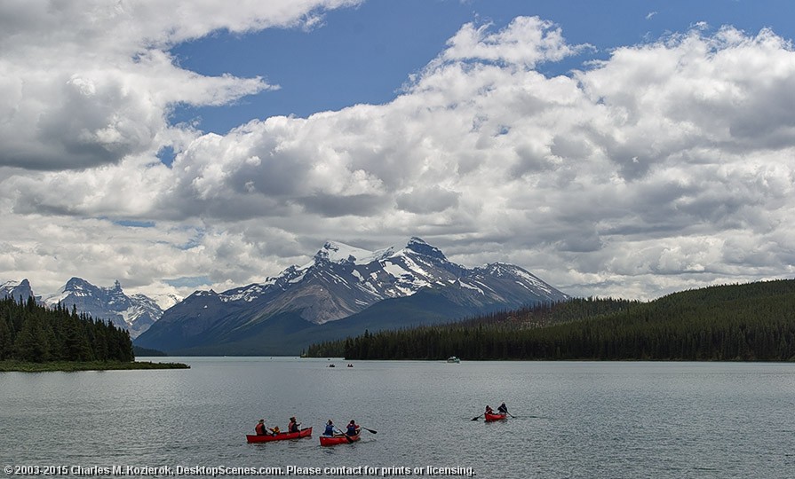 Paddling Maligne Lake 