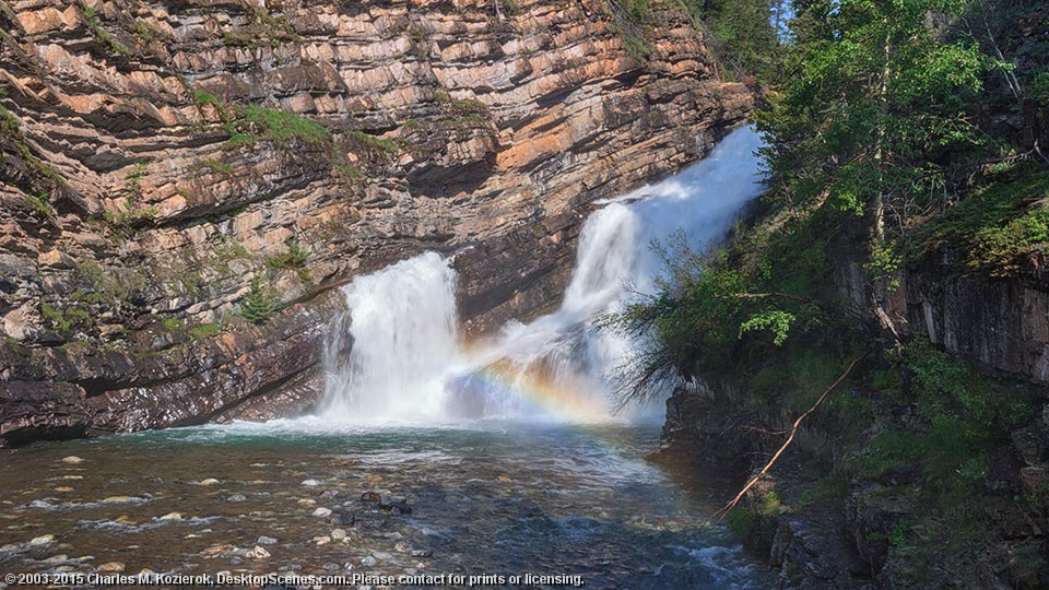 Rainbow at Cameron Falls 